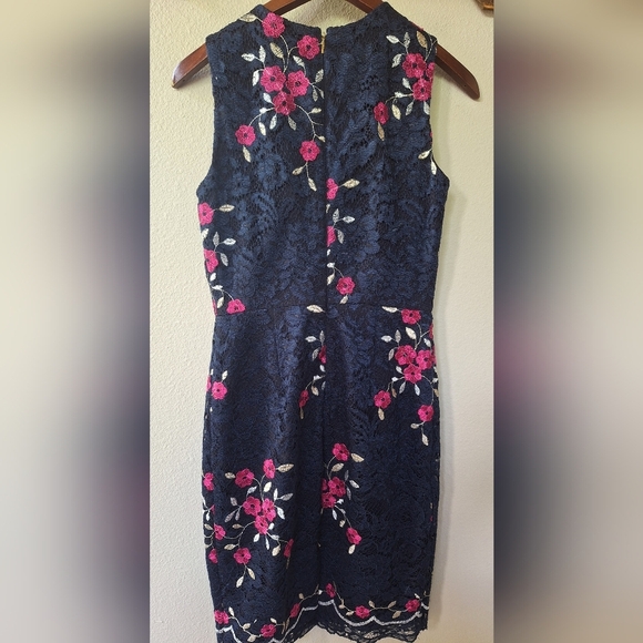 NWT DKNY Womens Embroidered Lace Sleeveless Floral Navy/Pink Dress Size 2 - Picture 9 of 10